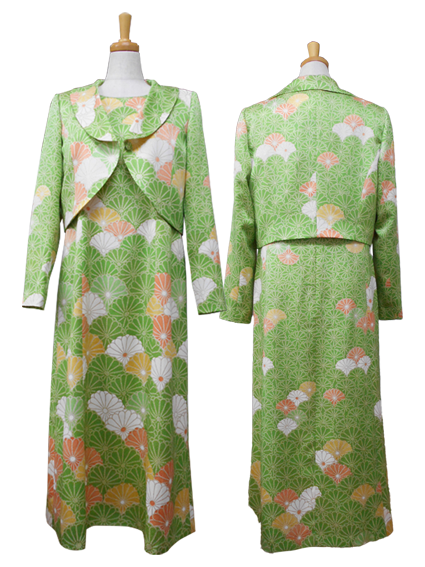 JK-8B　ショールカラーボレロ　￥33,000　OP-3C　袖なしミモレ丈ワンピース　￥35,200